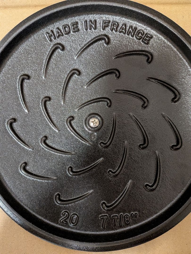 未使用　ストウブ　ラ・ココット　de GOHAN L 20cm 3.0L