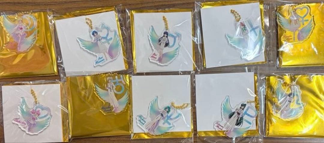 601し　セーラームーン　カフェ エターナル2021 アクリルキーホルダー　全種 8月22日発売】「美少女戦士セーラームーン」のグッズがローソン店頭に