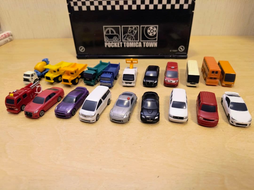 ポケットトミカ 20台+おまけ ポケットトミカタウン - メルカリ