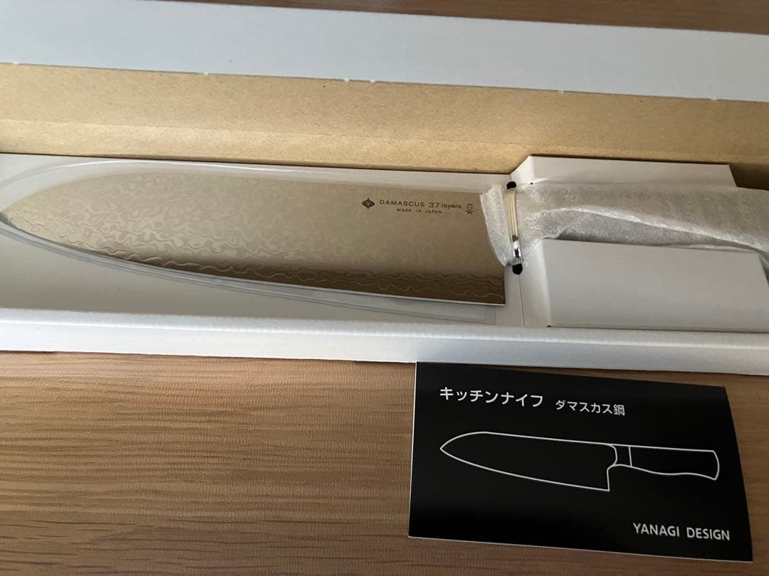 新品【柳宗理】ダマスカスキッチンナイフ 18cm 柳宗理 日本製 18-8ステンレス ダマスカス鋼 キッチンナイフ 18cm VG10