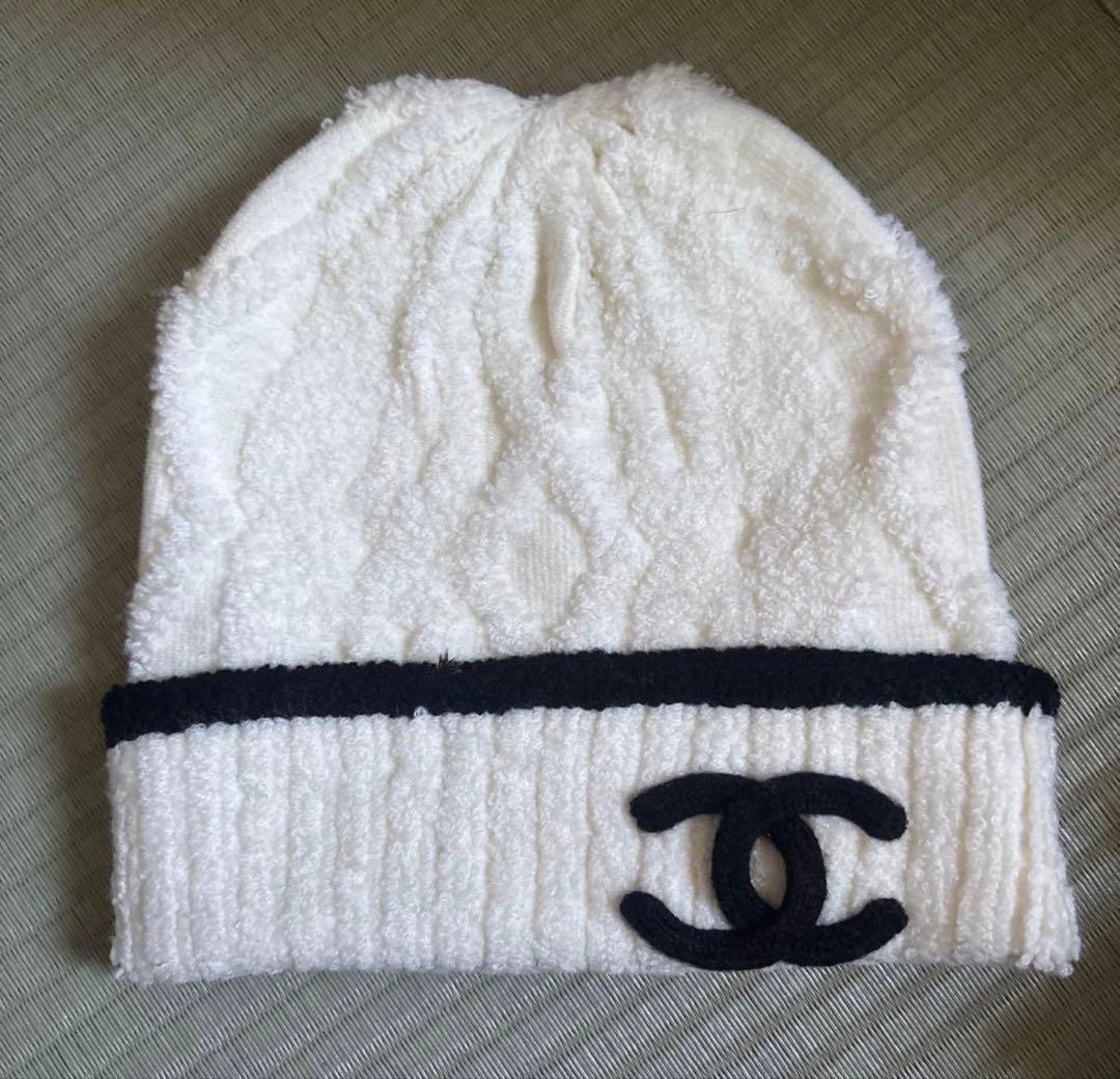 CCロゴニット帽 ホワイト ノベルティ品 ニット帽 | 販促品・ノベルティならオリジナルグッズの春夏秋冬