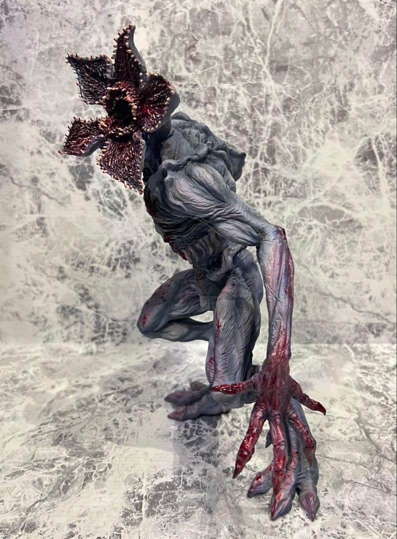 一番くじA賞 ストレンジャーシングス デモゴルゴン リペイント - メルカリ