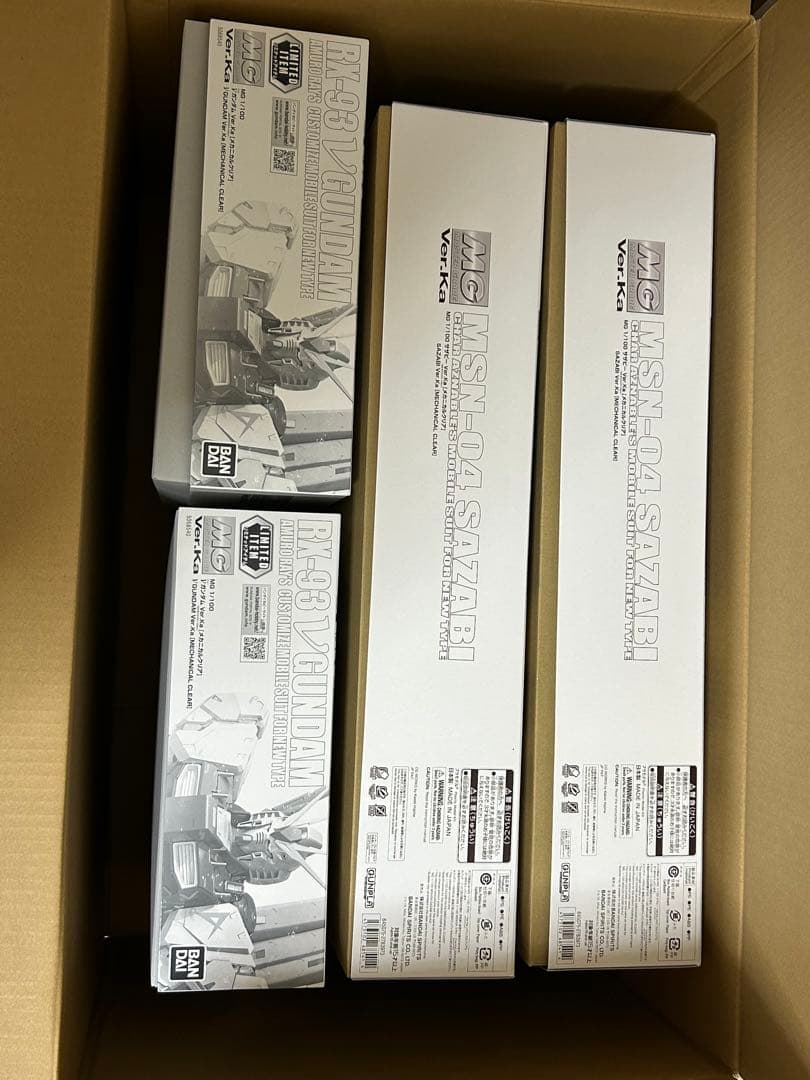 MG 1/100 νガンダム ＆サザビー[メカニカルクリア] 　２セット 新商品紹介】MG 1/100 サザビー Ver.Ka [メカニカルクリア]＆MG 1/100