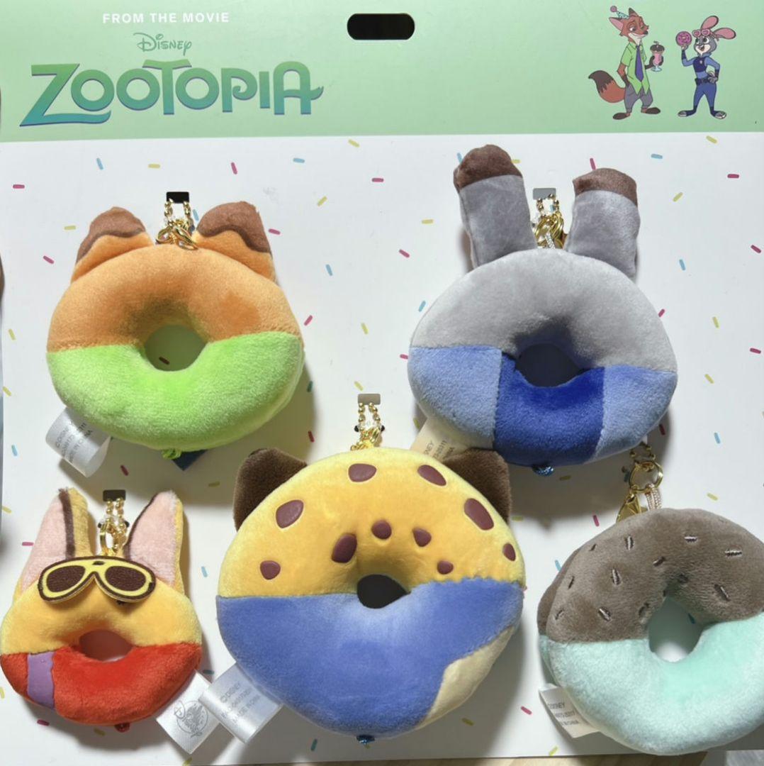 ディズニーストア ズートピア ドーナツぬいぐるみ キーホルダー - メルカリ