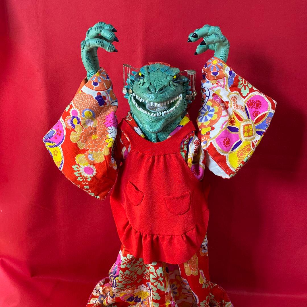 怪獣ドラゴン着物姿
