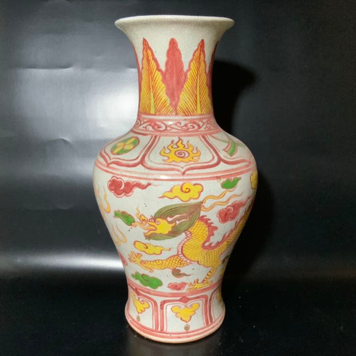 古玩赤絵花瓶・時代中国花器・粉彩色絵瓶・黄龍五爪・始皇帝・煎茶道具 楽天市場】景徳鎮 嘉靖赤絵龍鳳凰文耳付花生 中国 壺 希少 花瓶 陶磁器