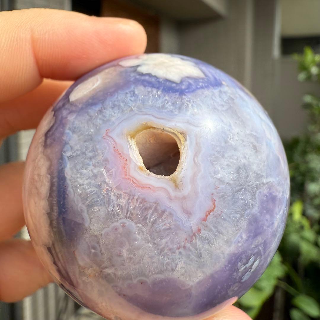 高品質　ブルー桜瑪瑙　スフィア　ブルーアゲート　台座付き　丸玉　52.5mm①