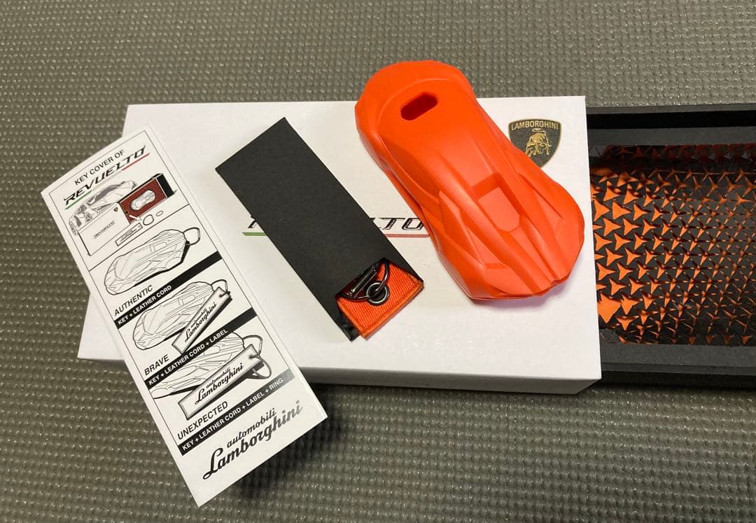 超希少 ランボルギーニ レヴエルト 新車購入特典 純正 キーケース
