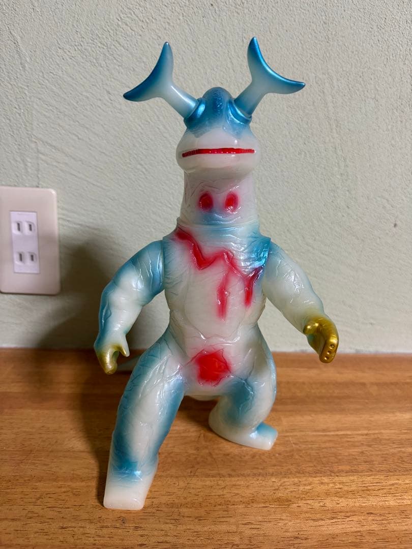 超貴重 マルサン エレキング 450 ソフビ 蓄光 ブルマァク ゴジラ マルサン エレキング 450 蓄光 55th ソフビ ブルマァク m1号 - メルカリ