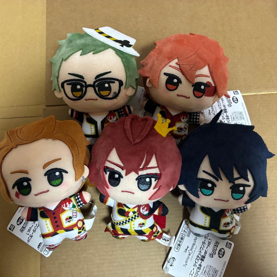 ツイステッドワンダーランド ちびぐるみ 寮服 ハーツラビュル寮 ツイステ ディズニーツイステッドワンダーランド ちびぐるみ～寮服ver.～vol.4