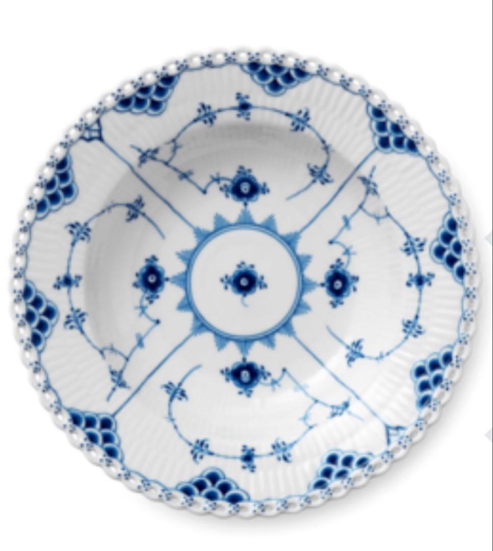 美品 ロイヤルコペンハーゲンブルーフルーテッドフルレースディーププレート23cm ロイヤルコペンハーゲン ブルーフルーテッド ハーフレース ディープ