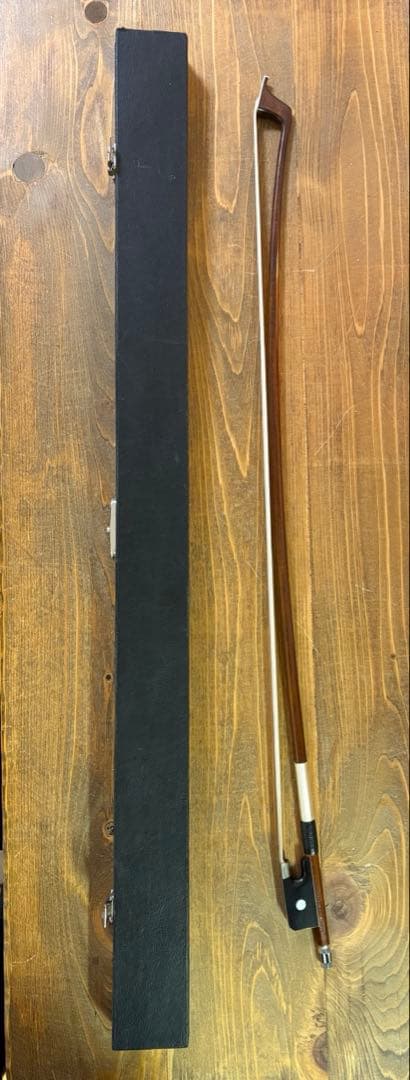 チェロ 弓 Ary France CPI Meister3ヶ月のみ使用 ケース付 - メルカリ