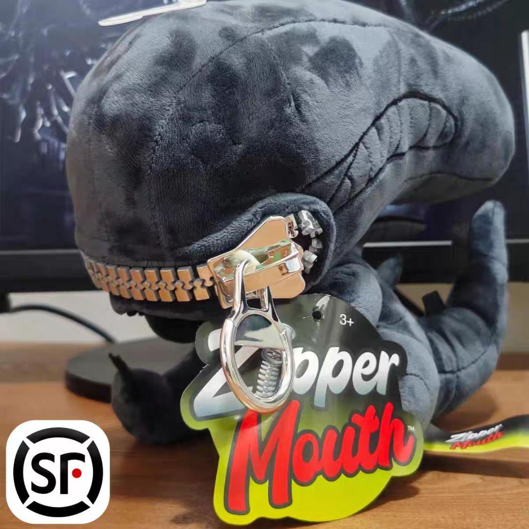 「正規品」QUANTUM MECHANIX　ゼノモーフ　ジッパー　ぬいぐるみ 待望の再入荷！！ クォンタムメカニクス 映画「エイリアン」より