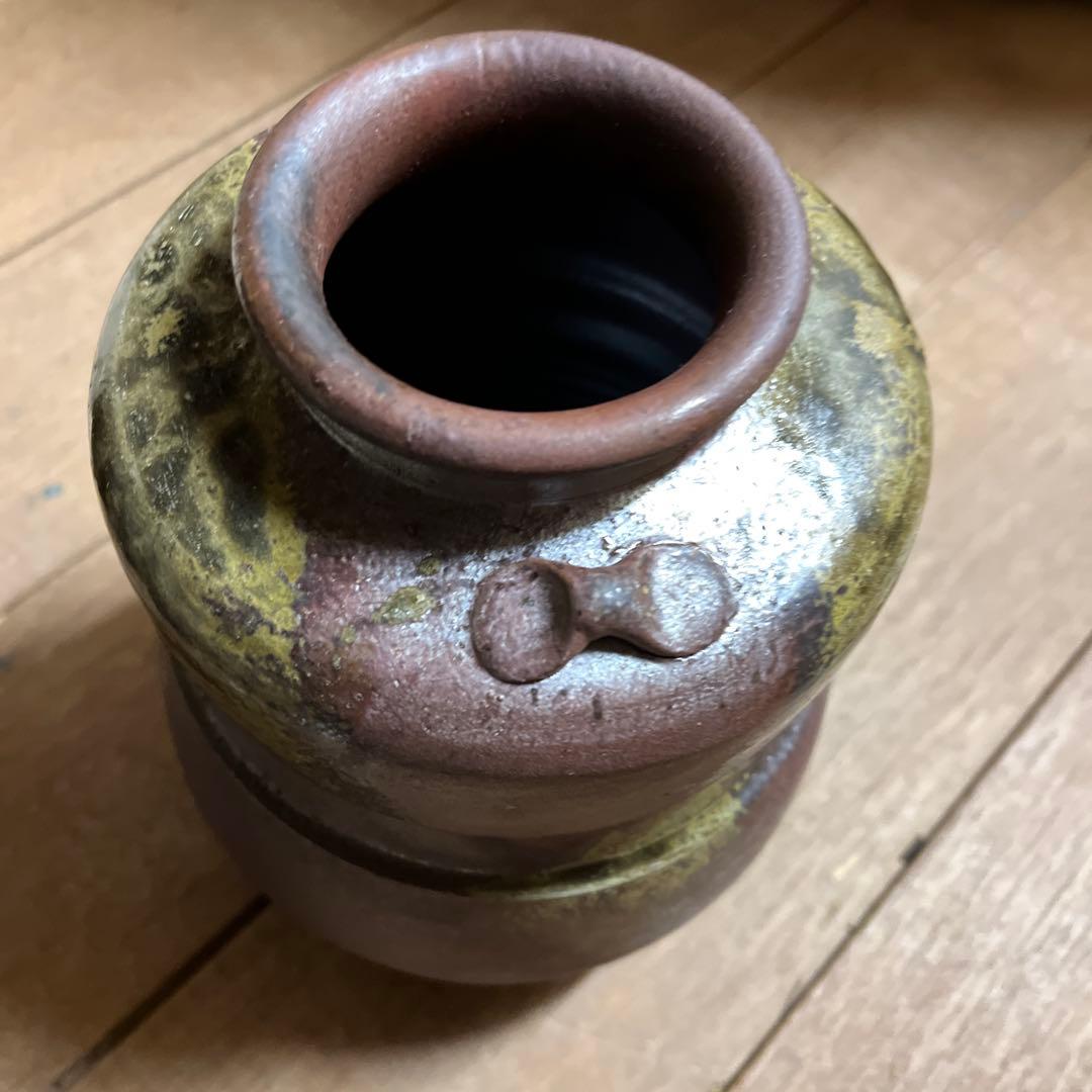 陶器の花瓶 茶色と緑の釉薬 丹波 ひょうごゆかりの古陶磁－丹波焼・三田焼・王地山焼－」 - 兵庫陶芸