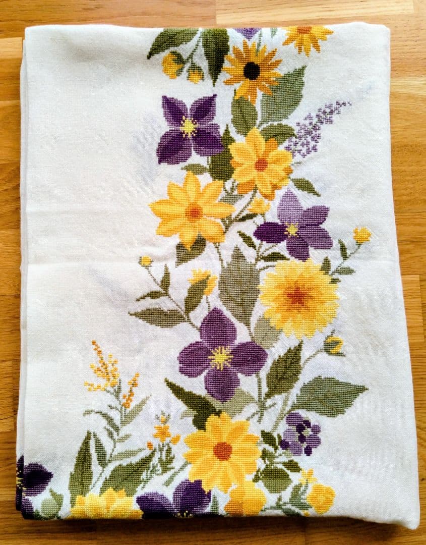 大作　テーブルクロス　リネン　EVA ROSENSTAND クロスステッチ サウンド オブ クロスステッチ - EVA ROSENSTAND