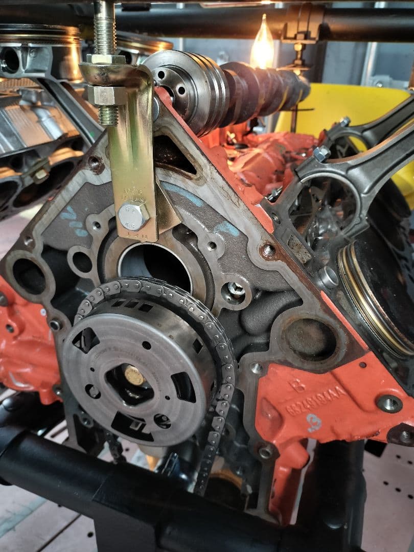 ダッヂチャレンジャーV8 6.4L エンジンカウンターテーブル エンジンテーブル