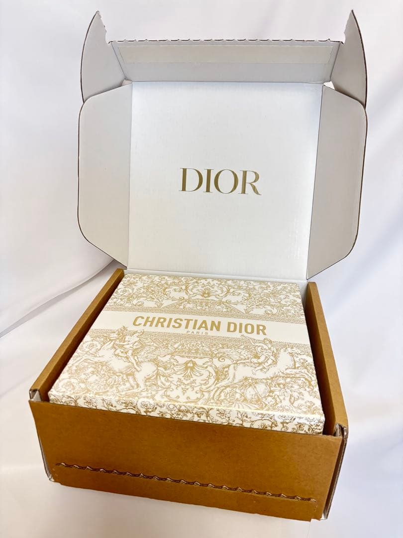 Dior】ホリデーギフトセット ブルーミングブーケ アトマイザー - メルカリ