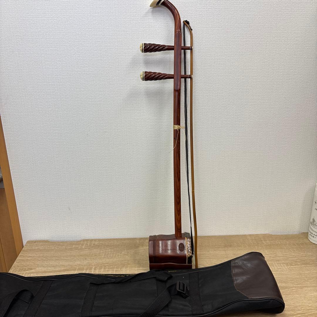 二胡 蛇革 中国揚州　袋あり 野生ニシキヘビ皮 明清老紅木二胡（試聴可）N-HLWK80-0101 - 二胡の