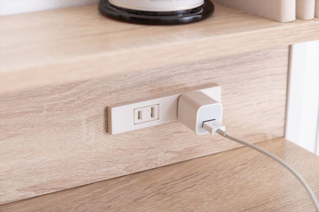 《新品・送料無料》【幅80cm】Keily 棚付きデスク