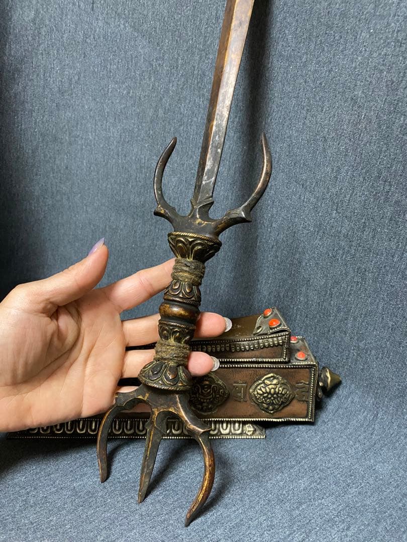 三鈷剣　倶利伽羅剣　不動明王　空海　チベット密教　43.5cm