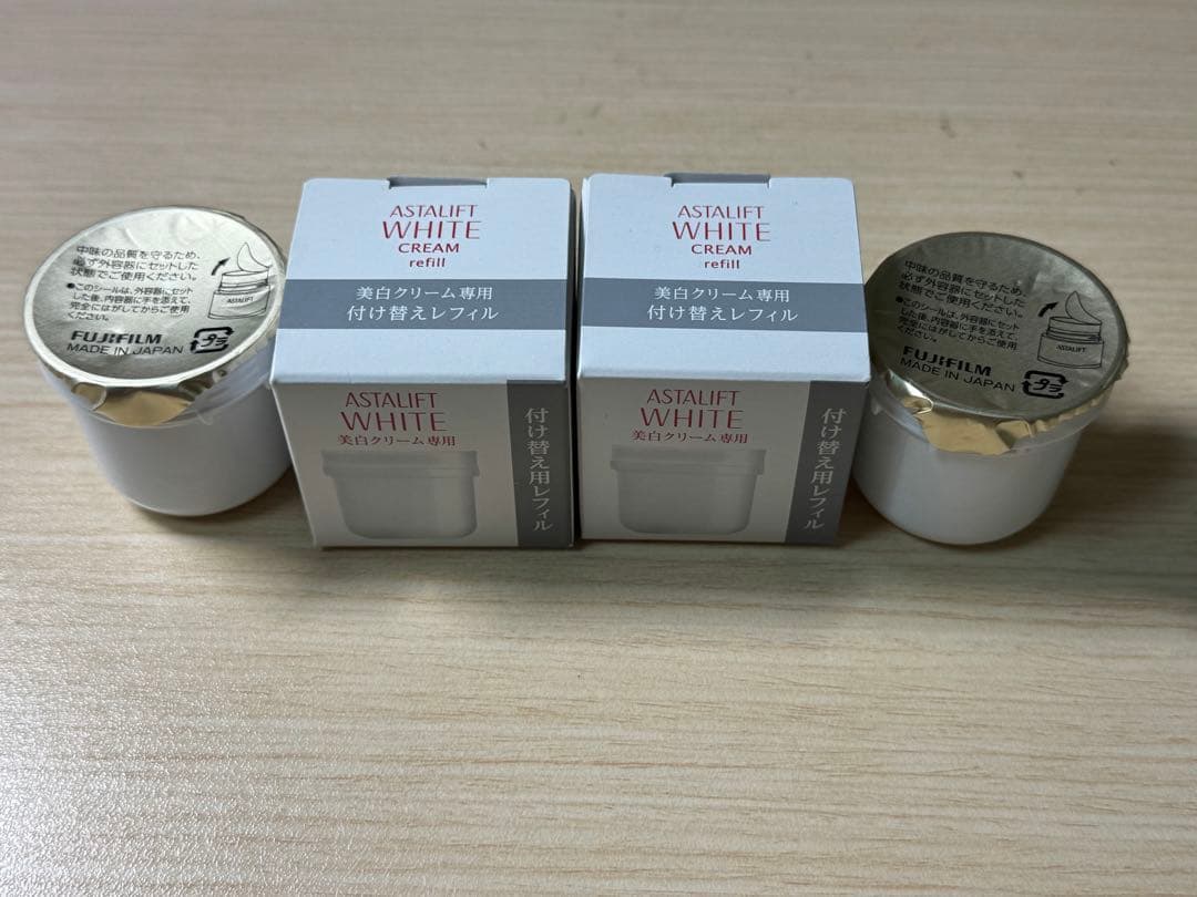 アスタリフトホワイトクリームc 30gレフィル4点セット ASTALIFT（アスタリフト） ホワイト クリーム レフィル 30g 詰め替え