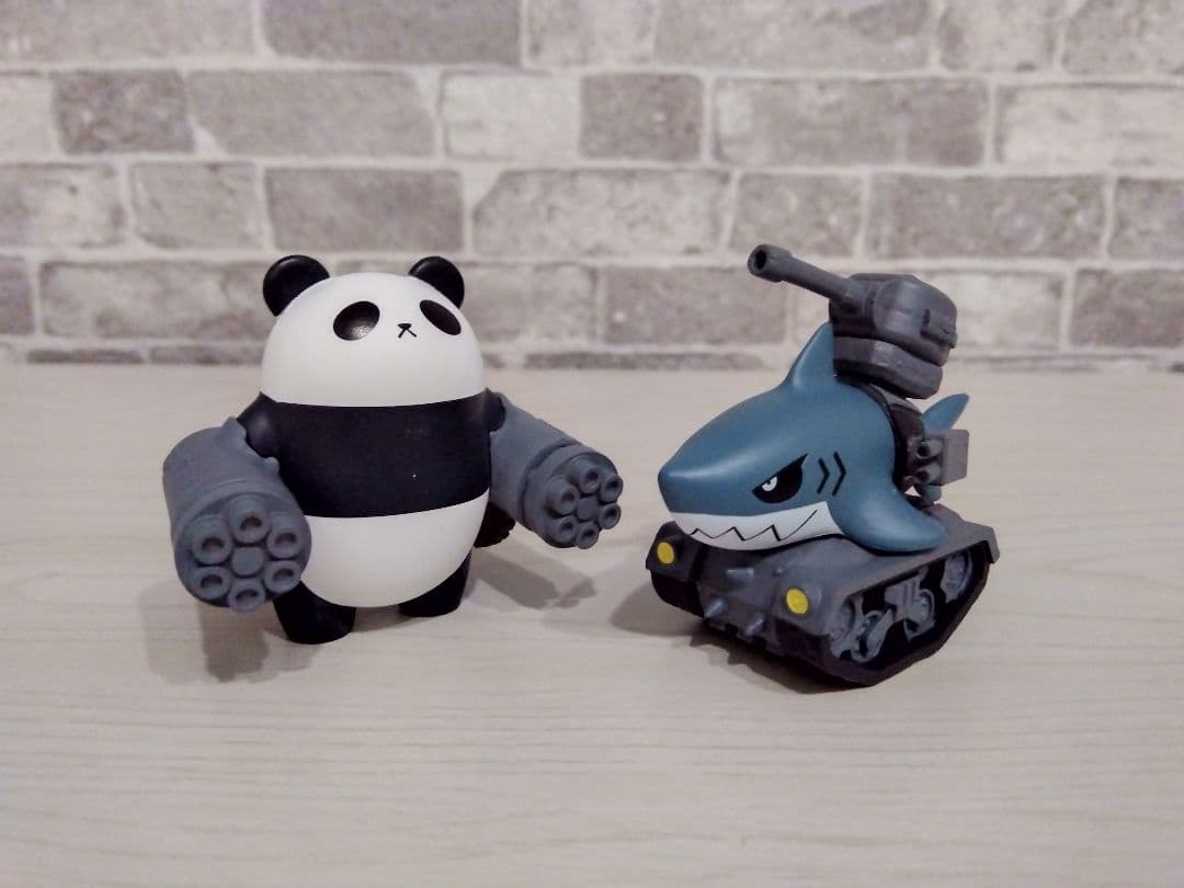 機動物 ガトリングベア（パンダ）、タンクシャーク（グレー） - メルカリ