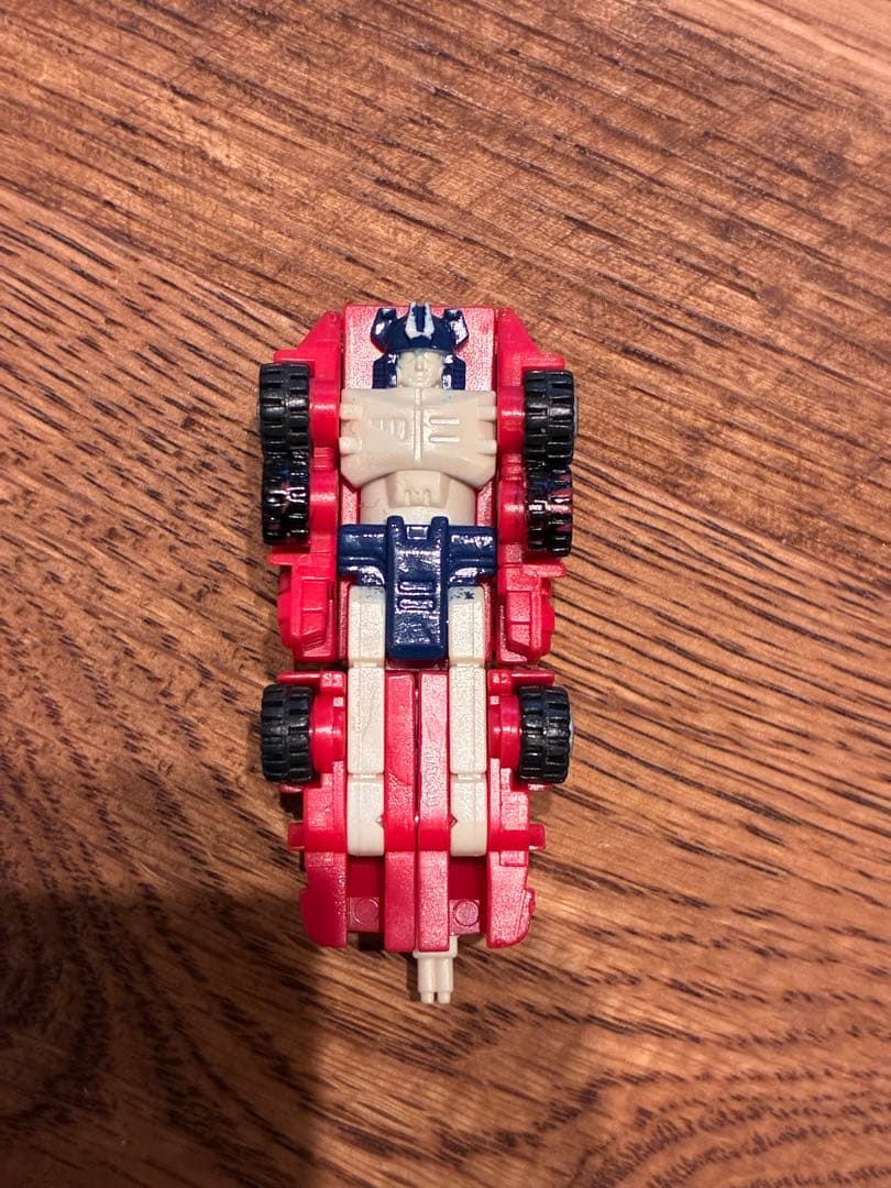 トランスフォーマーのG1マイクロマスター「レッドホット」 トランスフォーマーシージ マイクロマスター WAVE1・2 レビュー | Aoi