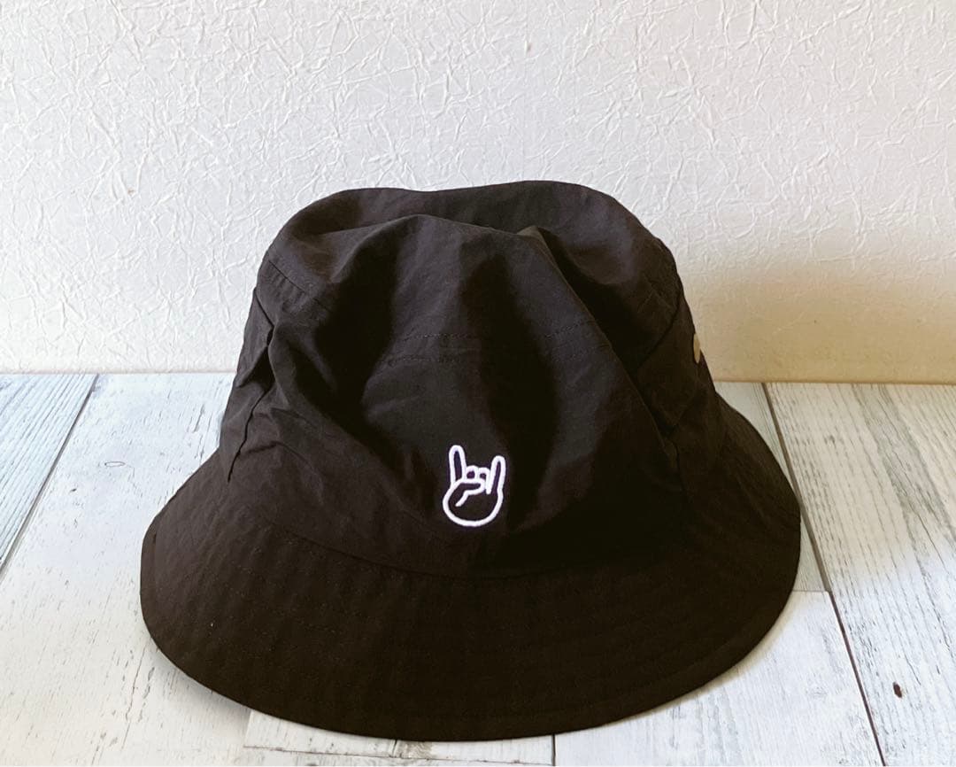 【未使用】レア:ロックオンソーシャルクラブ　ロゴバケットハット NEW ERA（ニューエラ） 帽子 ハット バケットハット NYレザーパッチ