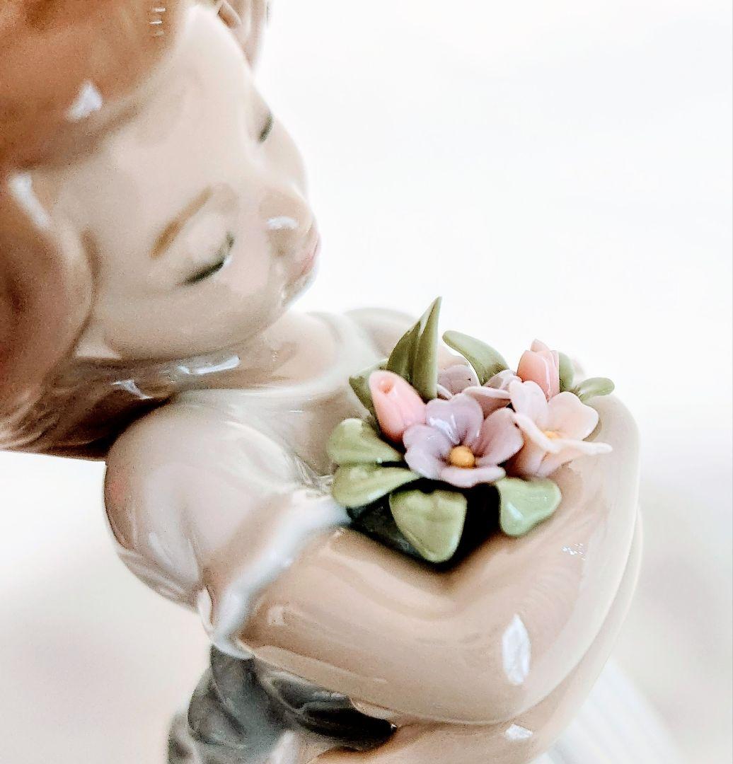 リヤドロ【美品・箱入り】ユートピア　フィギュリン《さわやかな風》No.8248