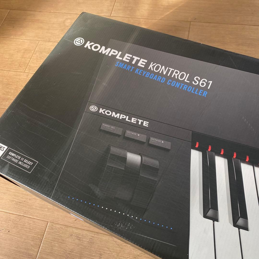 【極美品】KOMPLETE KONTROL S61 MK2 ブック、防塵カバー付 Native Instruments Kontrol S61 MK2 cover - Decksaver