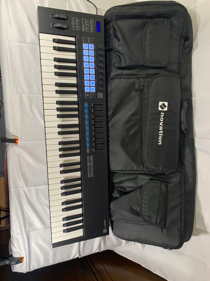Novation LAUNCHKEY 61 MK3 MIDIキーボード　胡椒専用 Amazon | novation LAUNCHKEY 61 MK3 MIDIキーボード コントローラー