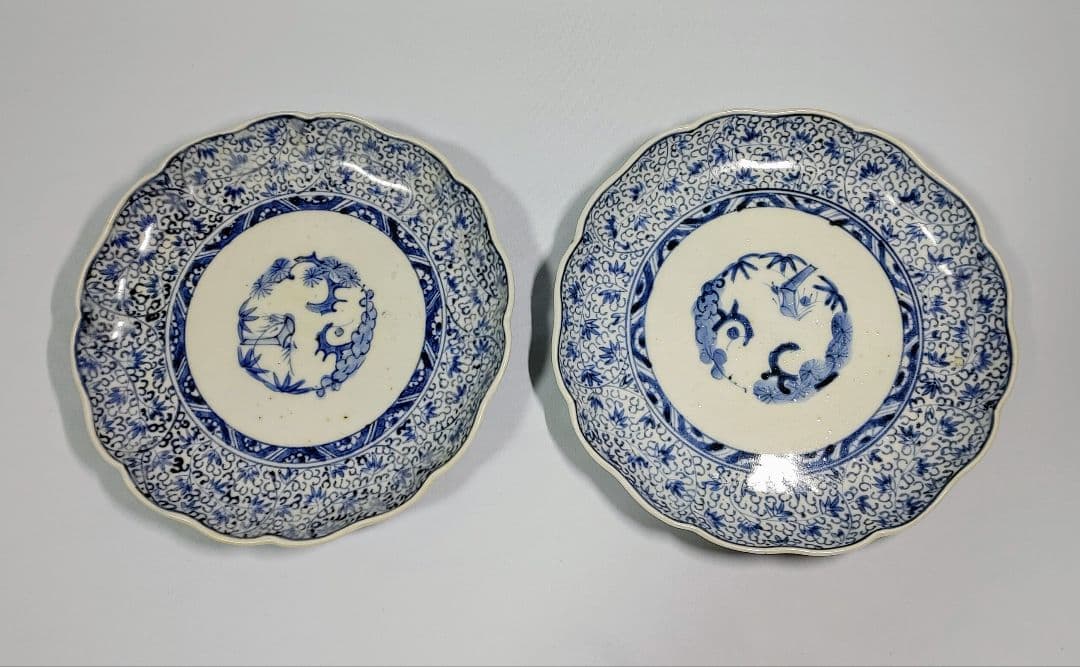 萩唐草七寸皿　二枚　古伊万里 伊万里染付萩唐草文七寸皿 四枚組 / Imari Blue & White Plates set of