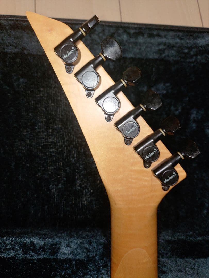 Jackson kv エレキギター 紫 新古品 日本製 1997年製 - メルカリ