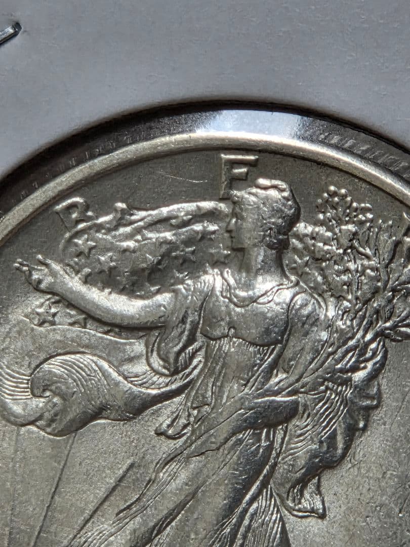 稀少年号)アメリカ ウォーキング リバティ 50セント銀貨 1933 S - メルカリ