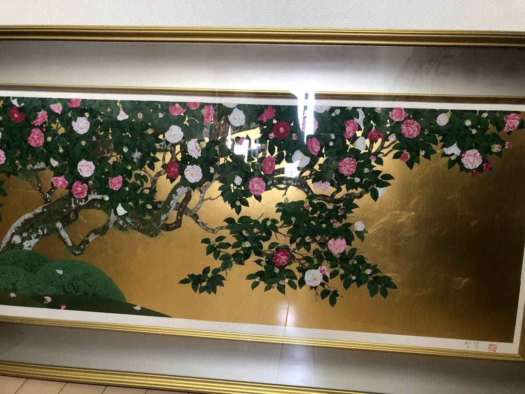 日本画家森田りえ子大型！版画柊野五色椿Japanシルクスクリーン限定直筆サイン 森田りえ子 手張り本金箔シルクスクリーン『柊野五色椿』 | 東京書芸館