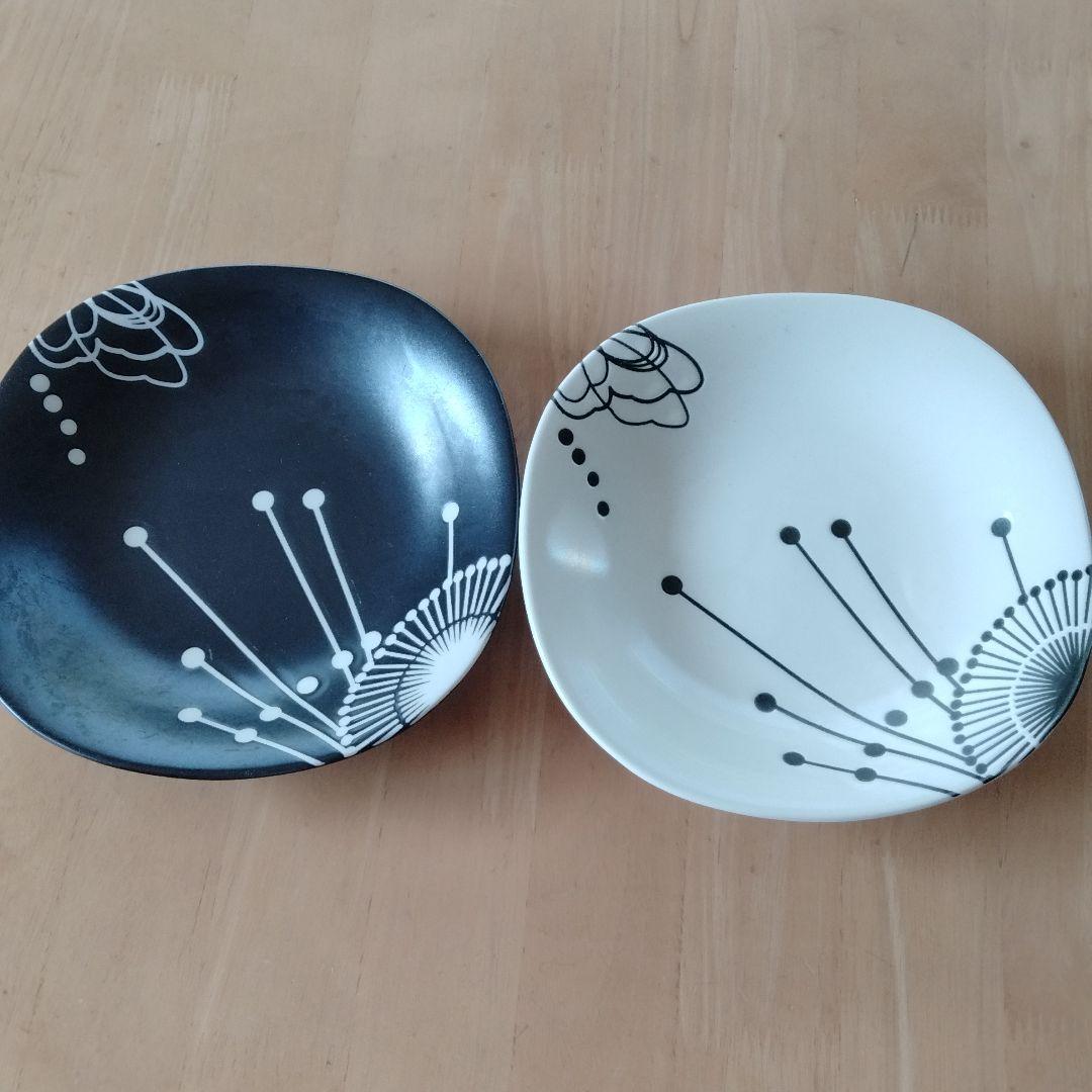 ハナエ・モリお皿セット 花柄デザイン 角皿 2枚セット 森英恵 - メルカリ