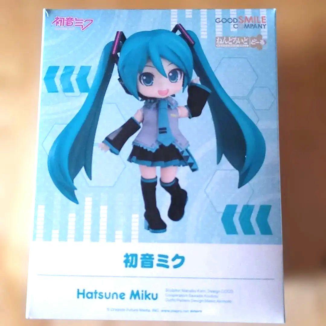 ねんどろいど　どーる　初音ミク フィギュア 　おまけ付き Amazon | ねんどろいどどーる キャラクター ボーカル シリーズ01 初音