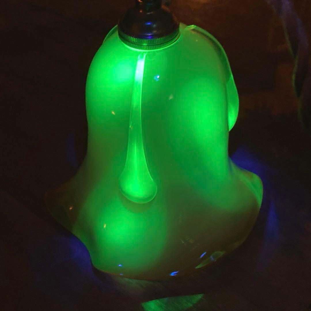 イギリス 1920年 ヴァセリン（ウラン） ランプシェード オパールセント