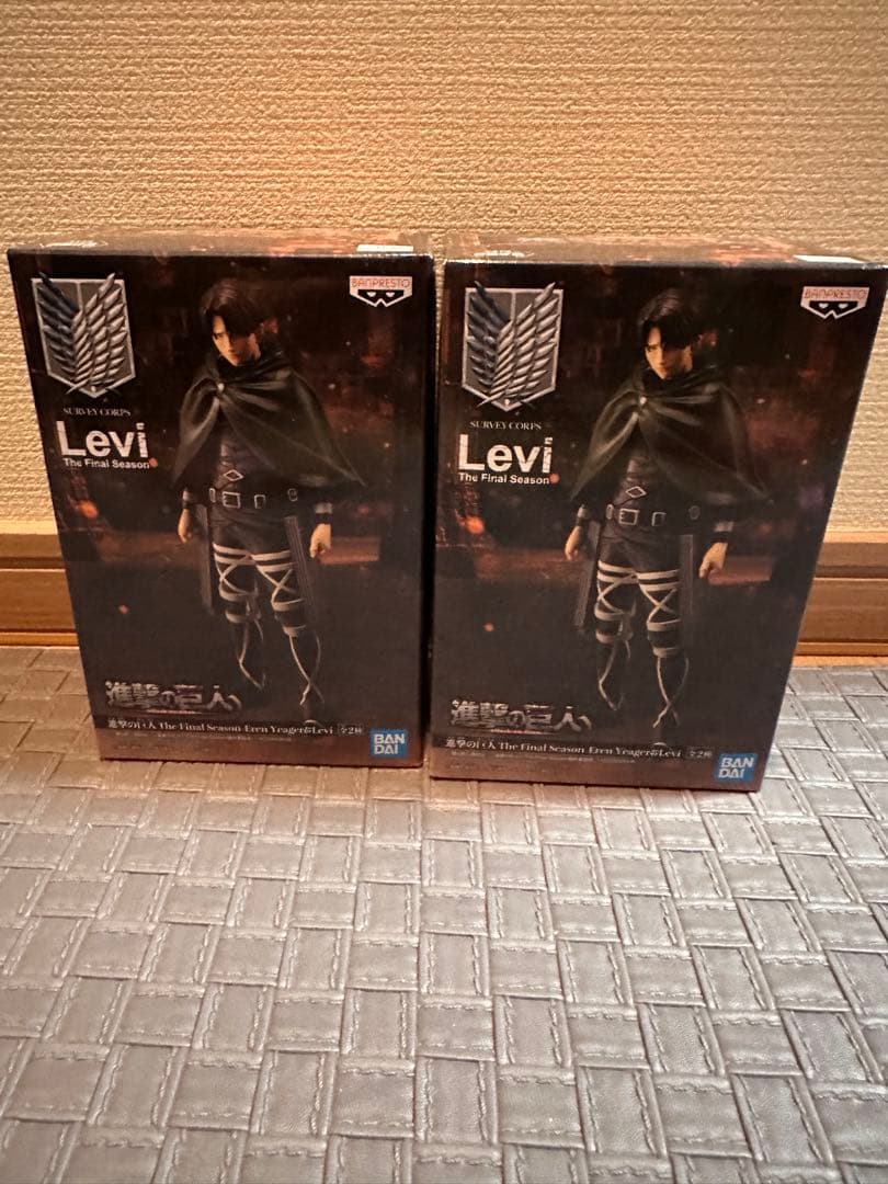 進撃の巨人　リヴァイ兵長　フィギュア　2体 Amazon.co.jp: MASTER STARS PIECE THE LEVI (リヴァイ 高さ20cm+立体