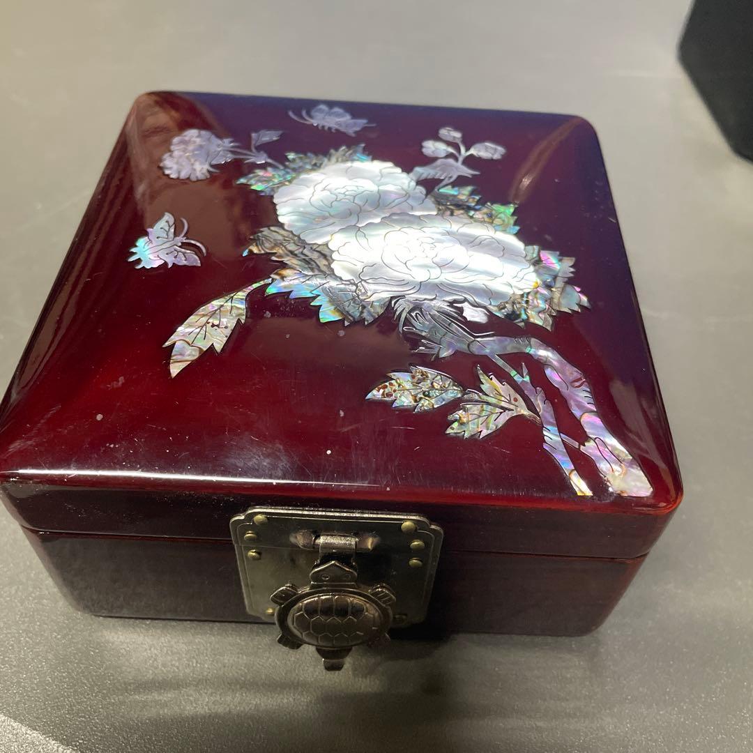 漆器箱 黒と赤の象嵌細工 小型 - メルカリ