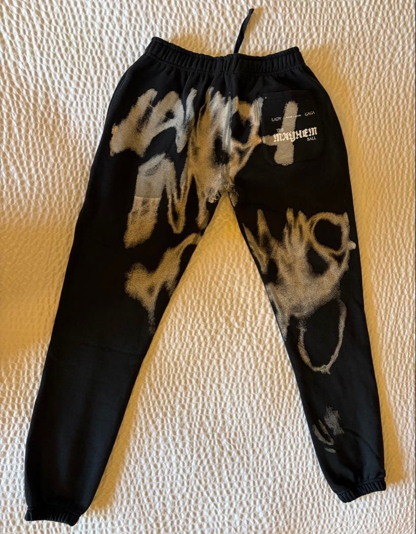 Lady Gaga Mayhem Ballグッズ スウェットパンツMサイズ - メルカリ