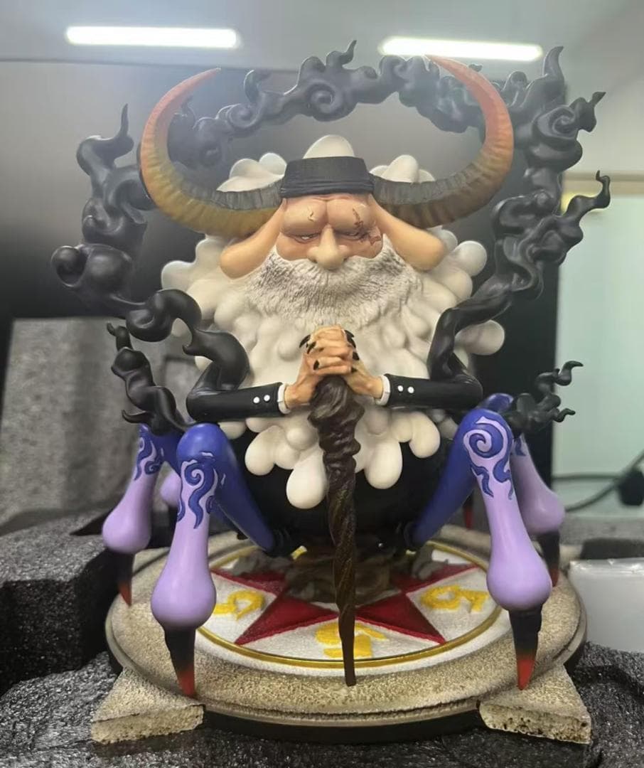 ワンピース M4 サターン聖 ガレージキット ガレキ スタチュー