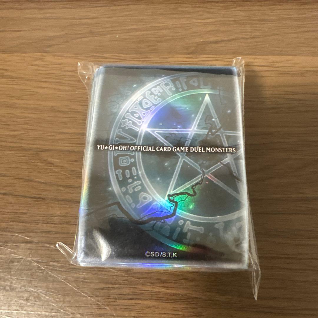 遊戯王公式スリーブ　YCSA 五稜星の呪縛　100枚　緑 スリーブ『五稜星の呪縛(紫/日本)』100枚入り【-】{-}《スリーブ》