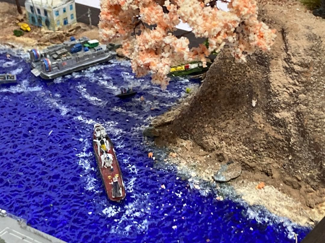 海上自衛隊 ジオラマ完成品 【絆の記憶 災害派遣】 1/700 艦船モデル