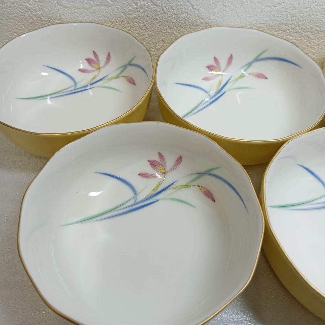美品】香蘭社 らん彩 小鉢 5客セット 花柄 - メルカリ