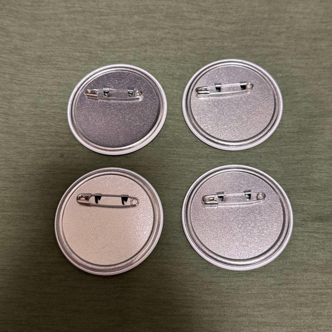 大阪万博 ミャクミャク サンリオキャラクターズ 缶バッジ 4種セット