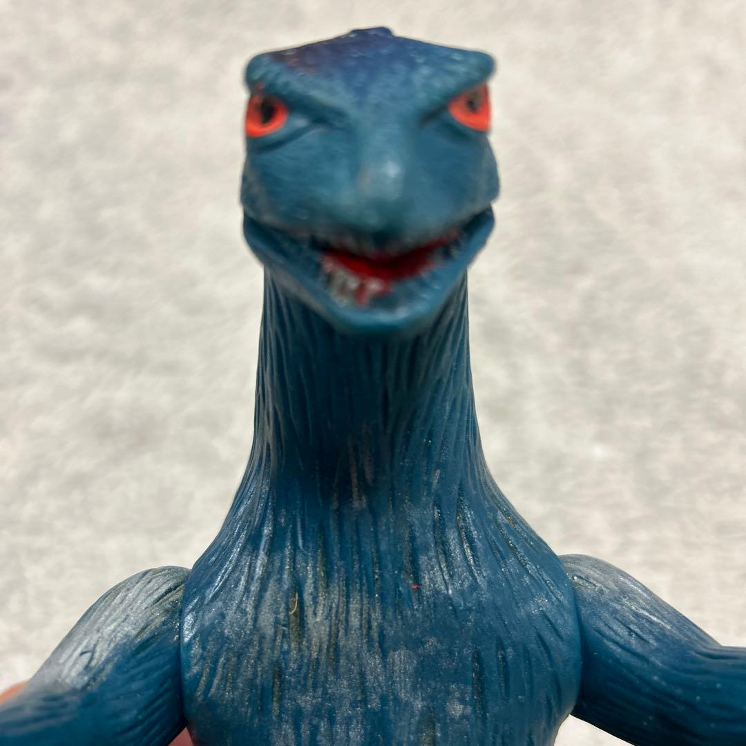 ゴジラ 50年以上前 フィギュア 赤目 ソフビ ブルマァク - メルカリ