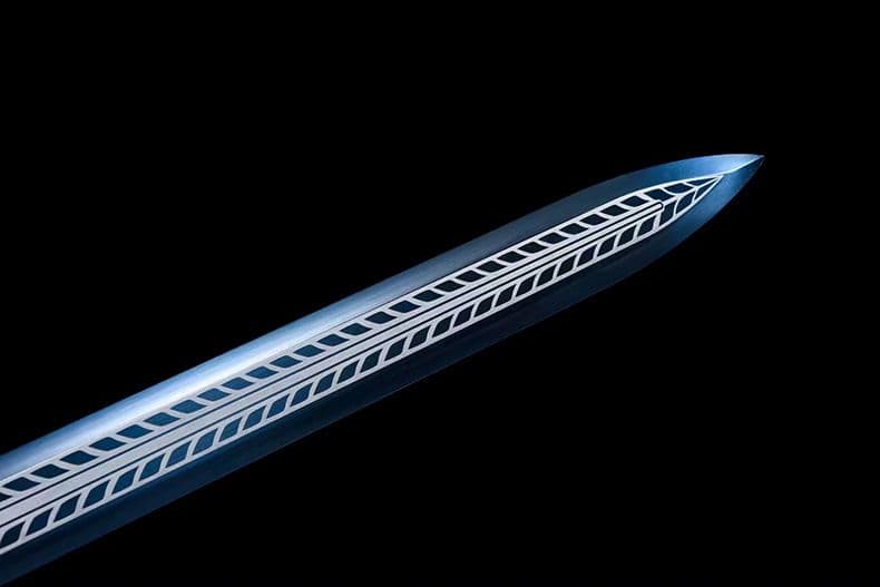 きらきら光る剣 古兵器 武具 刀装具 日本刀 模造刀 居合刀