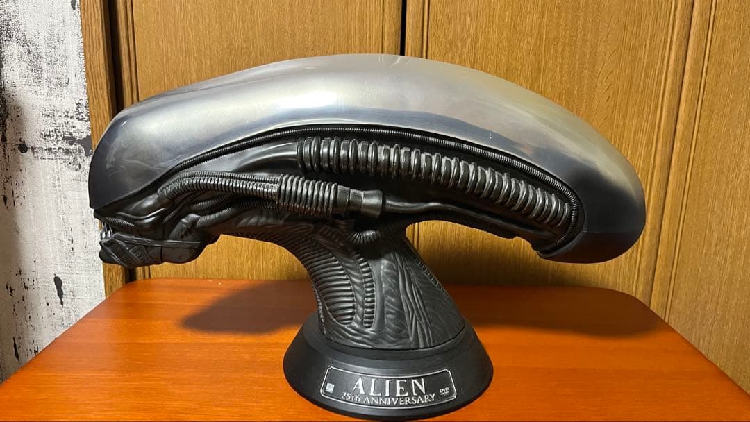 エイリアンへッド DVDケース 25周年記念アニバーサリー・コレクション Alien Quadrilogy 25th Anniversary Collection Head DVD Case Figure