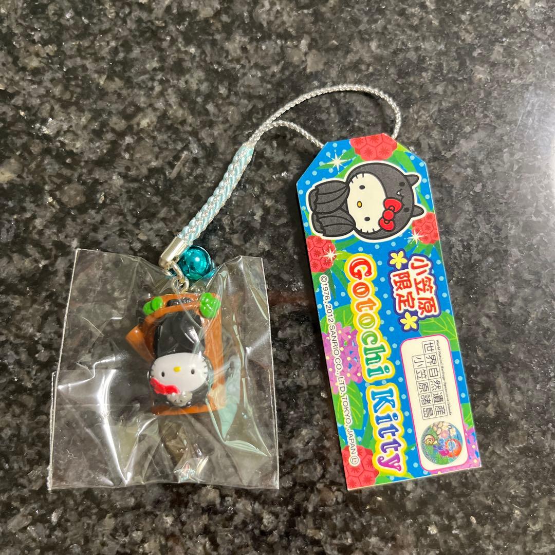 ご当地キティ　小笠原限定　ハローキティ　根付けストラップ　世界自然遺産小笠原諸島 ご当地キティ】ハローキティ 歌舞伎コレクション 「花笠」 根付け